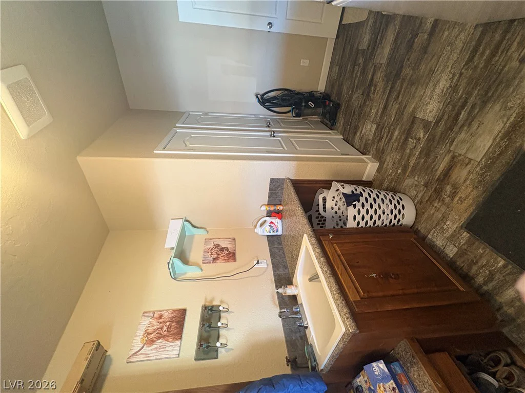 65 100th, Ely, NV 89301