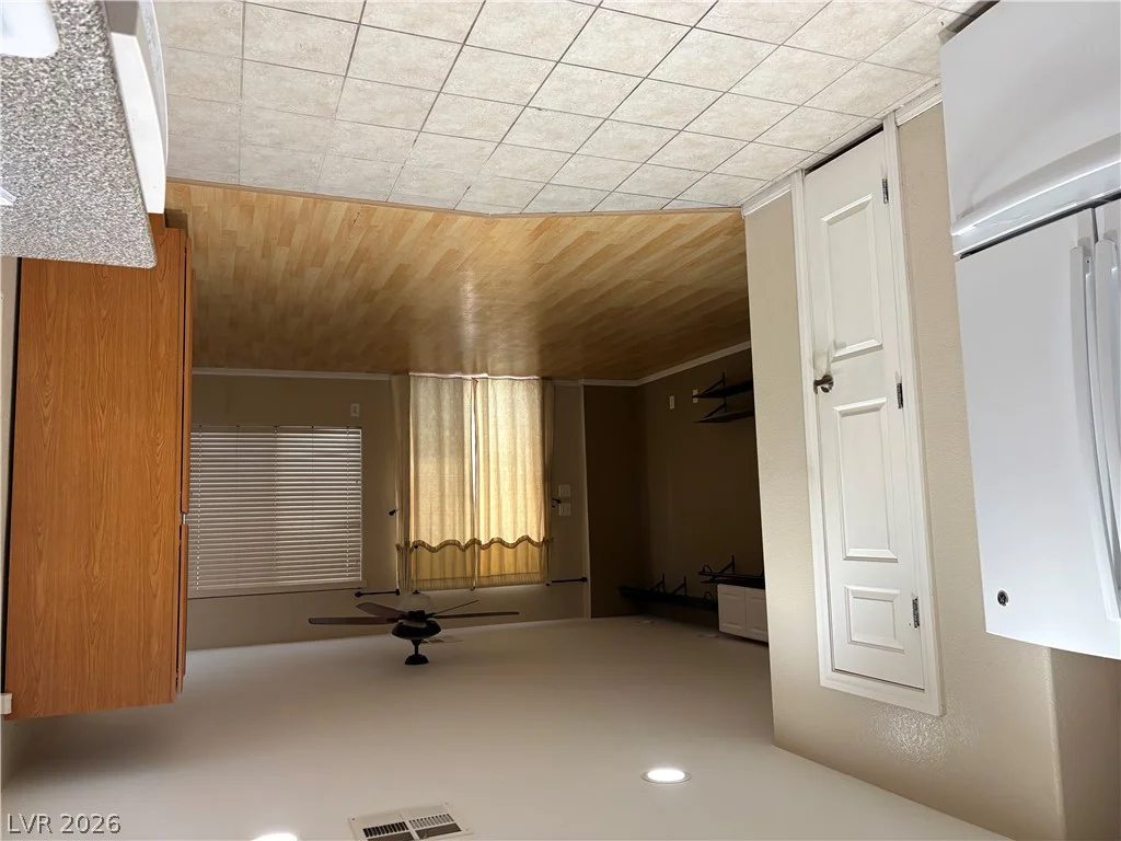 5903 Blue Grouse, Las Vegas, NV 89142