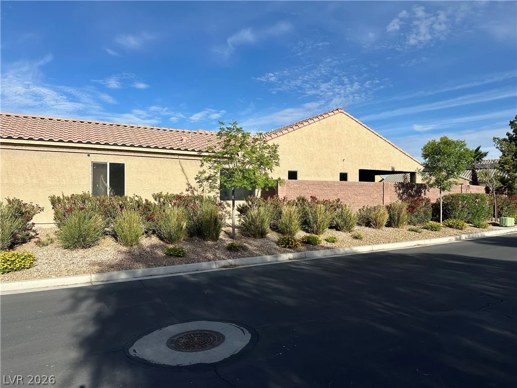 5728 Flying Birdie, Las Vegas, NV 89122