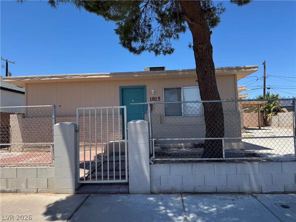 1815 Evelyn, Henderson, NV 89011