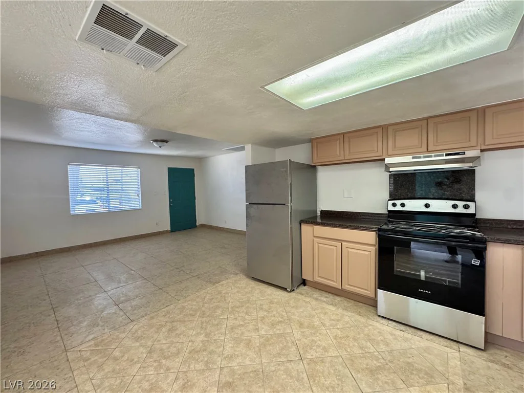 1815 Evelyn, Henderson, NV 89011