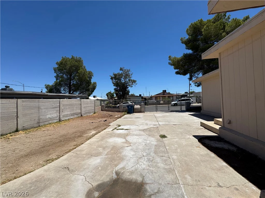 1815 Evelyn, Henderson, NV 89011