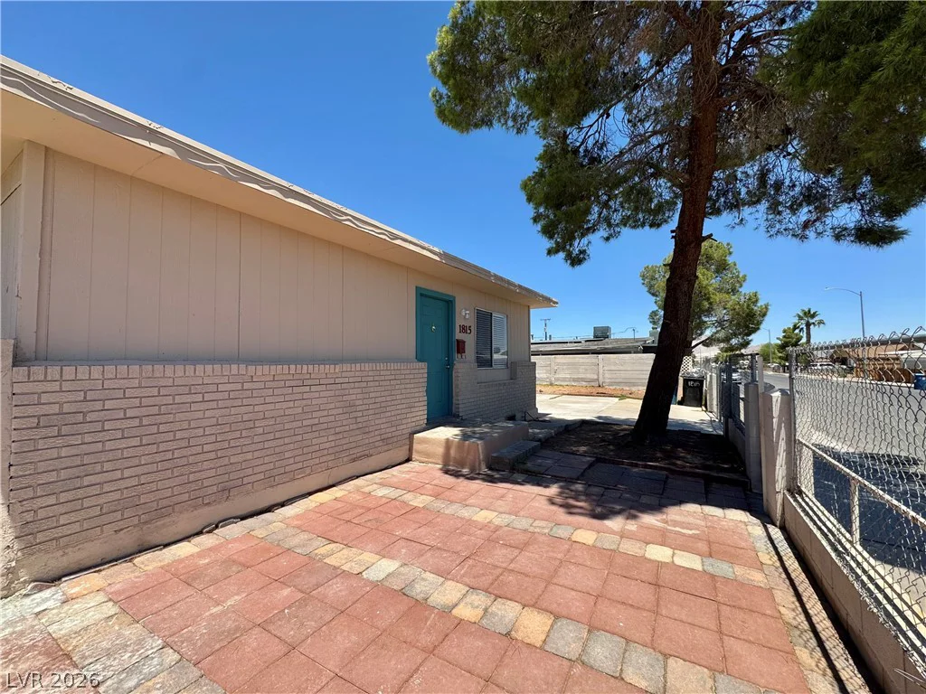 1815 Evelyn, Henderson, NV 89011