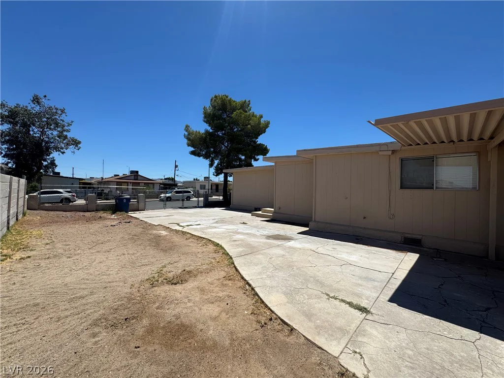 1815 Evelyn, Henderson, NV 89011