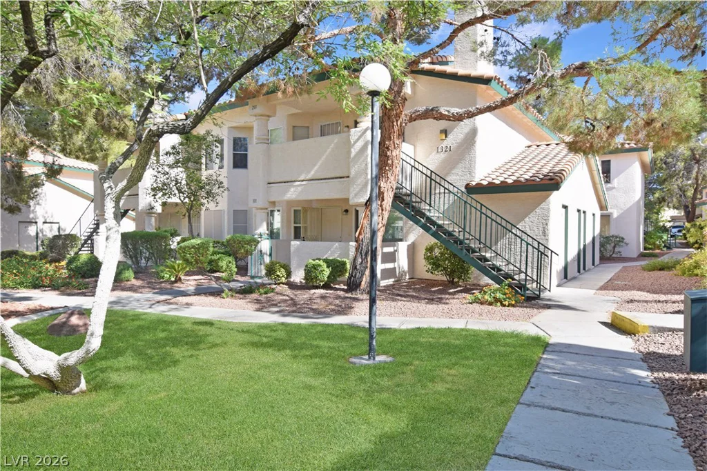 1321 Cinder Rock, Las Vegas, NV 89128