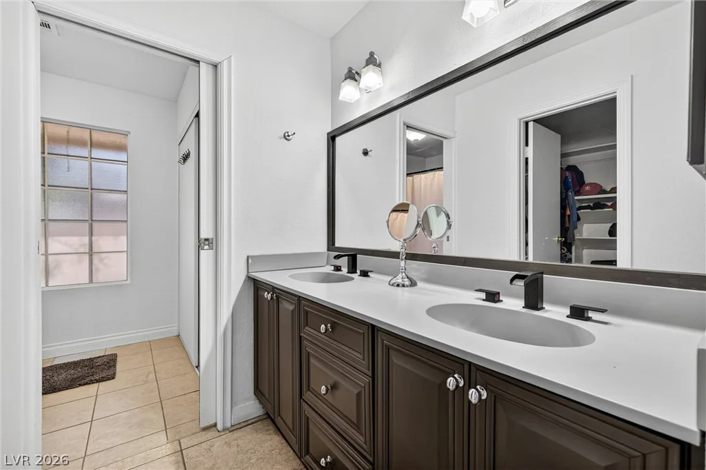 4534 Emerald, Las Vegas, NV 89120