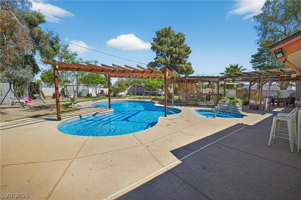 4534 Emerald, Las Vegas, NV 89120