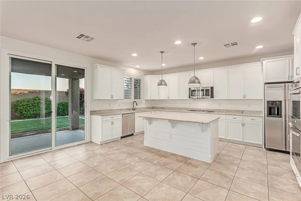 10407 Hemingway, Las Vegas, NV 89149