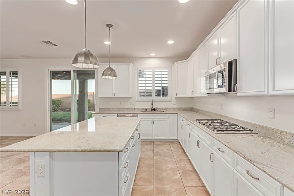 10407 Hemingway, Las Vegas, NV 89149