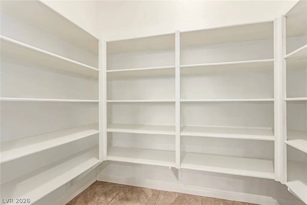 10407 Hemingway, Las Vegas, NV 89149