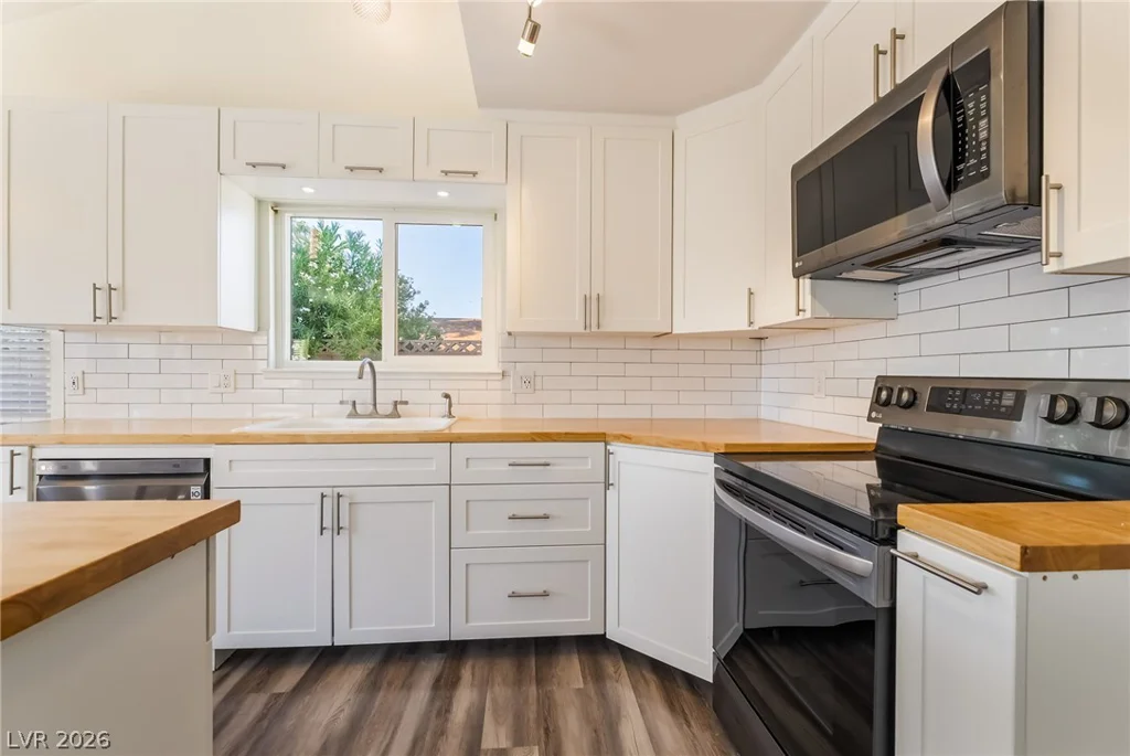 417 Meadow Valley, Las Vegas, NV 89107