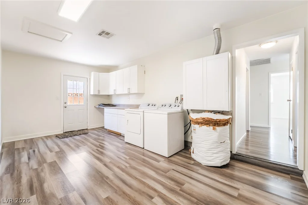 417 Meadow Valley, Las Vegas, NV 89107