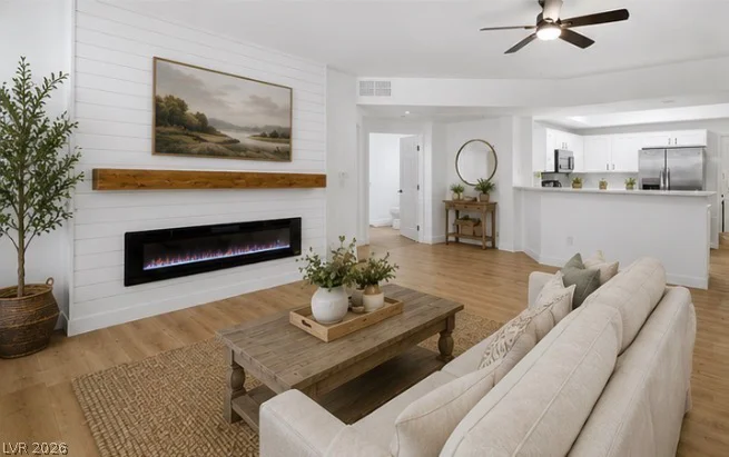5855 Valley, North Las Vegas, NV 89031