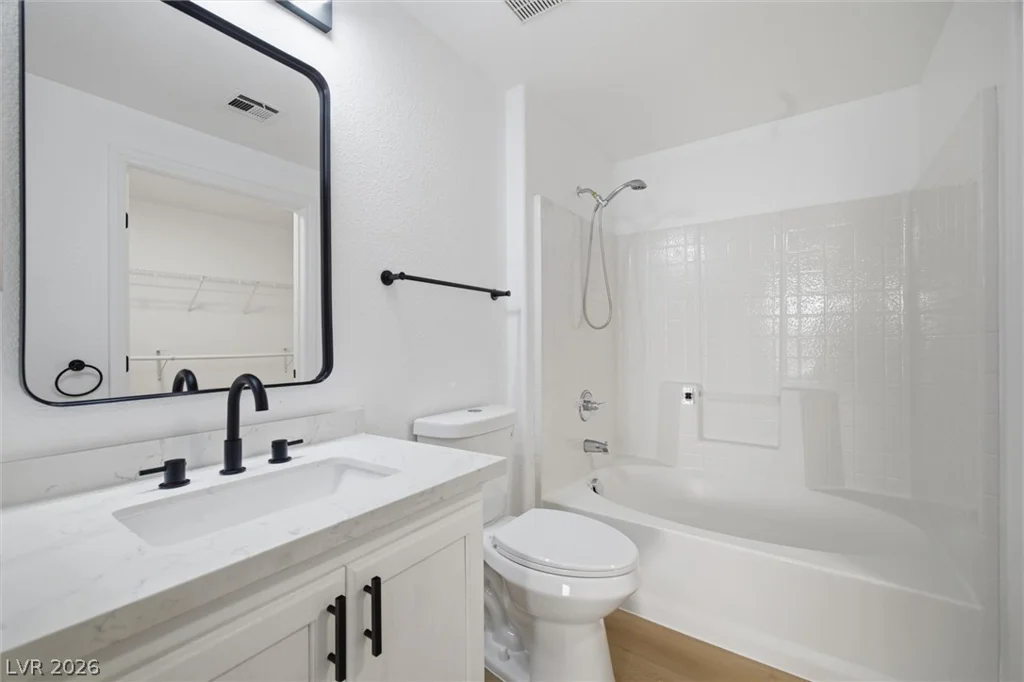 5855 Valley, North Las Vegas, NV 89031