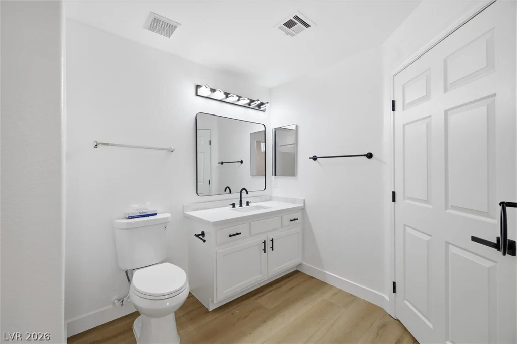 5855 Valley, North Las Vegas, NV 89031