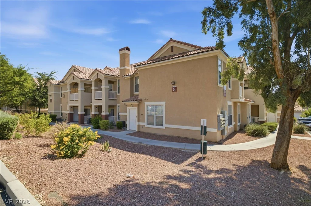 5855 Valley, North Las Vegas, NV 89031