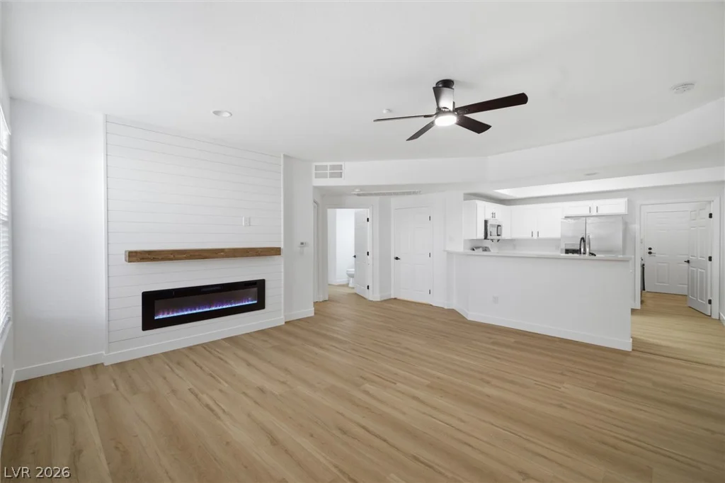 5855 Valley, North Las Vegas, NV 89031