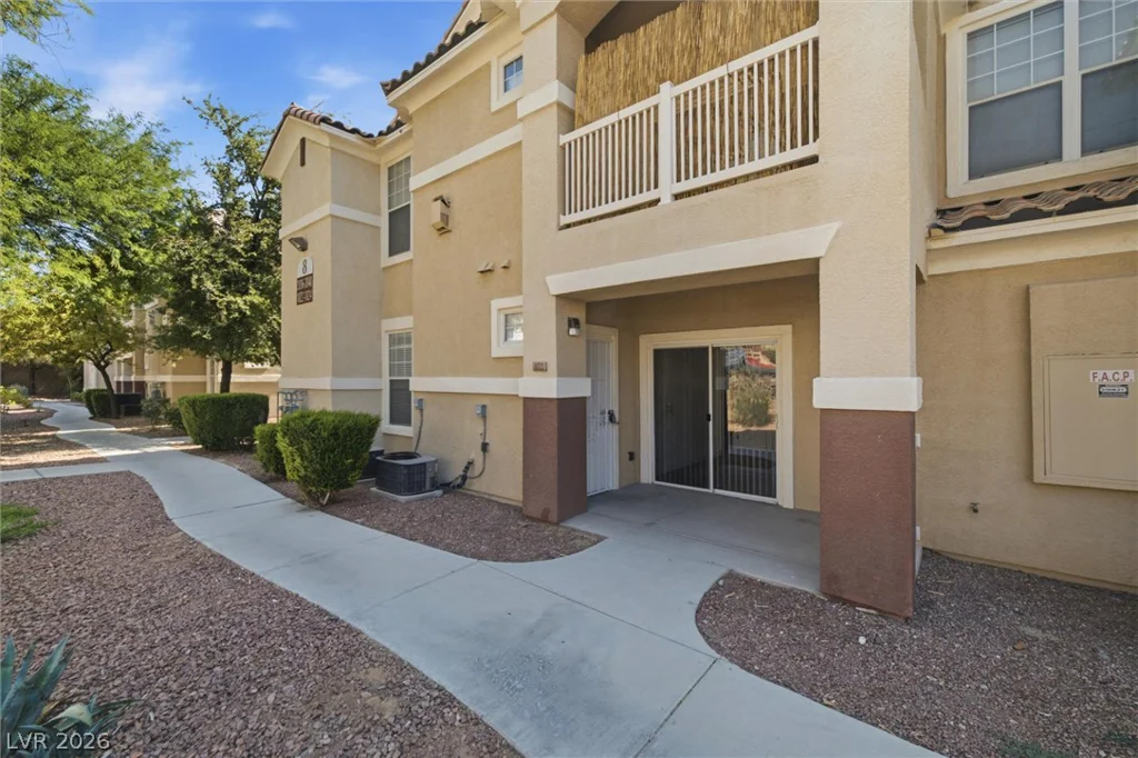 5855 Valley, North Las Vegas, NV 89031