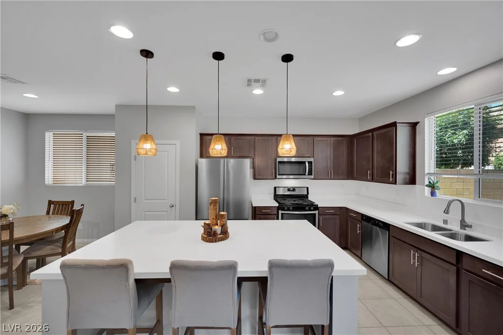 8031 Skye Bridge, Las Vegas, NV 89166