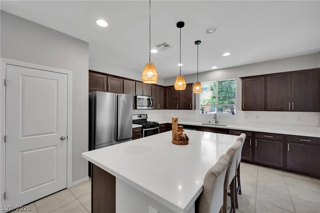 8031 Skye Bridge, Las Vegas, NV 89166
