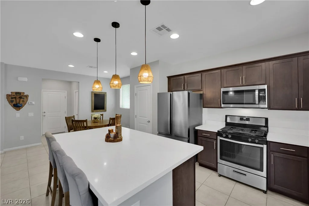8031 Skye Bridge, Las Vegas, NV 89166