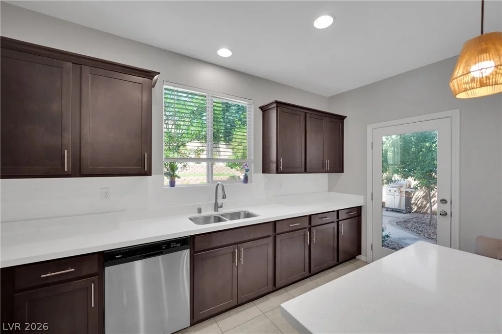 8031 Skye Bridge, Las Vegas, NV 89166