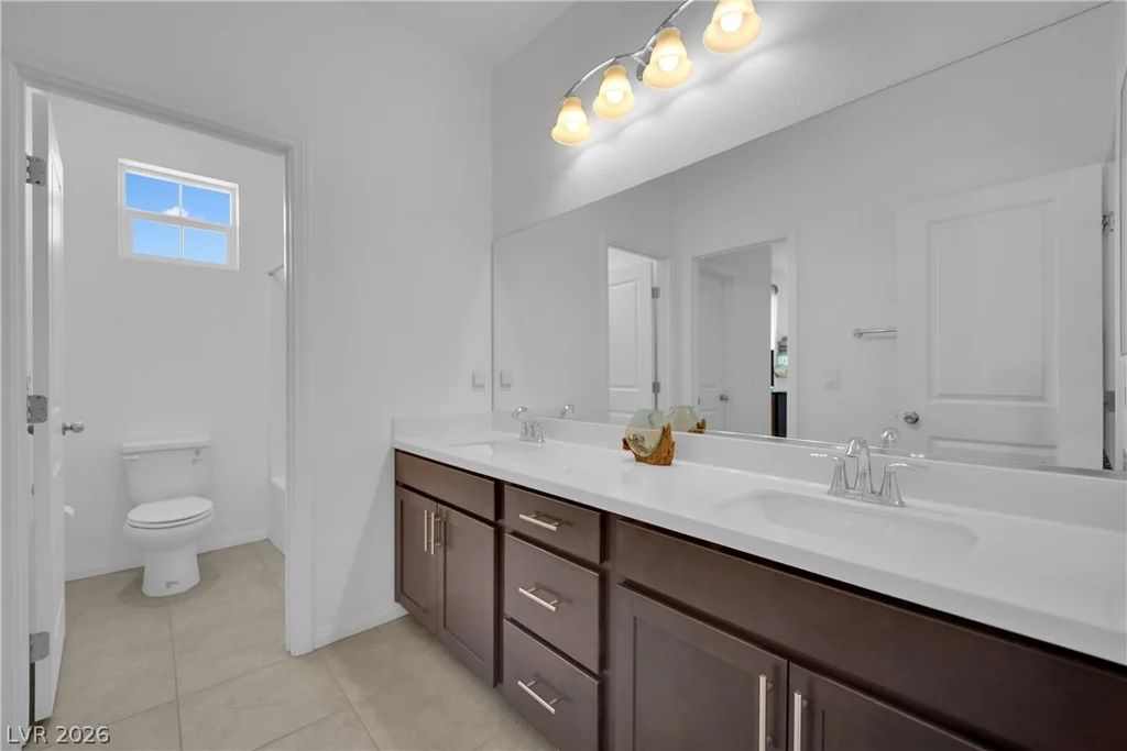 8031 Skye Bridge, Las Vegas, NV 89166