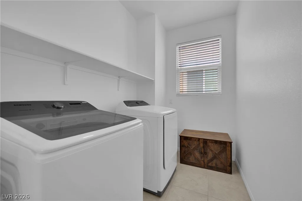 8031 Skye Bridge, Las Vegas, NV 89166