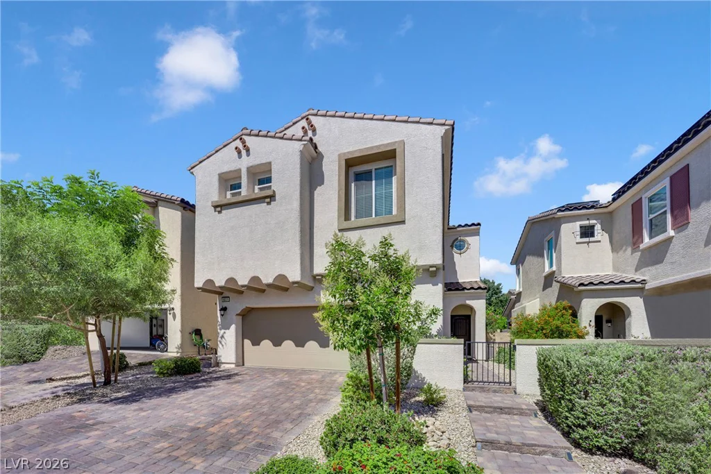 8031 Skye Bridge, Las Vegas, NV 89166