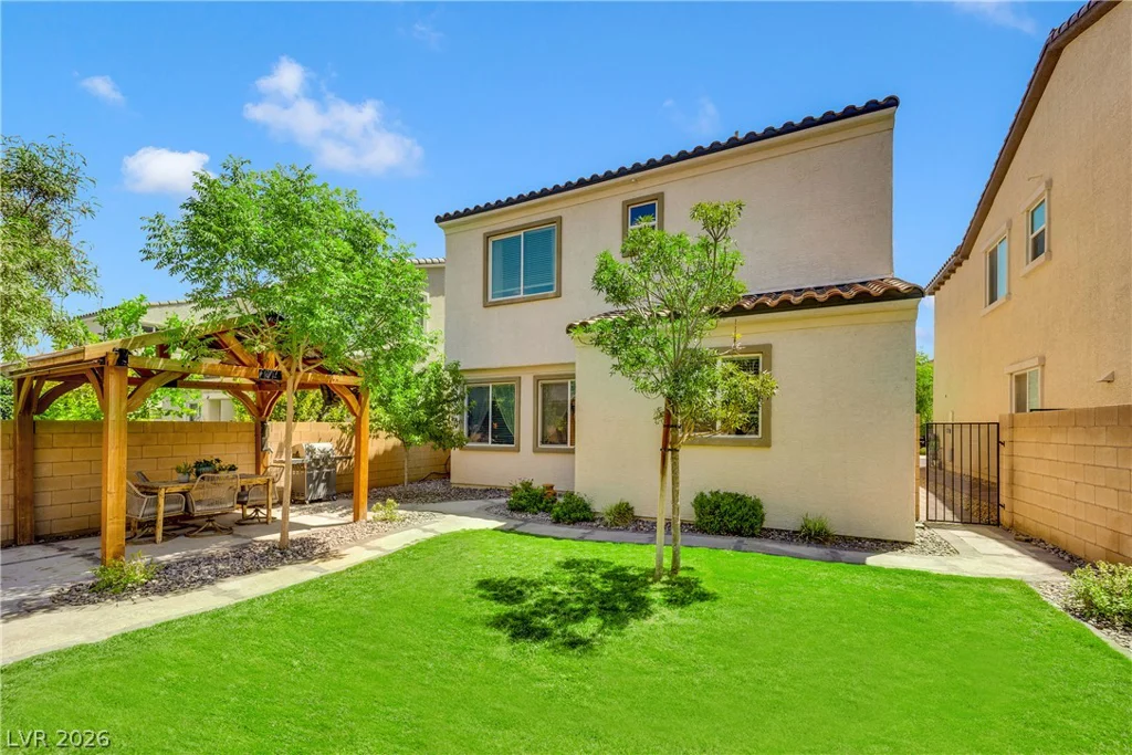 8031 Skye Bridge, Las Vegas, NV 89166
