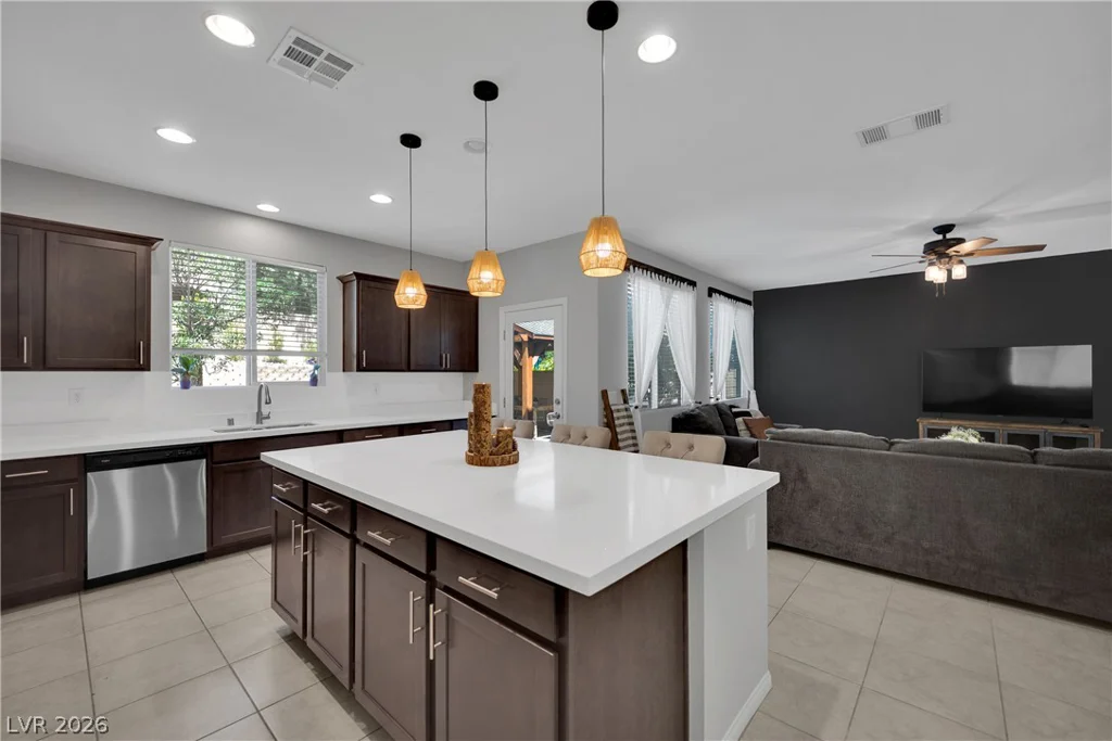 8031 Skye Bridge, Las Vegas, NV 89166