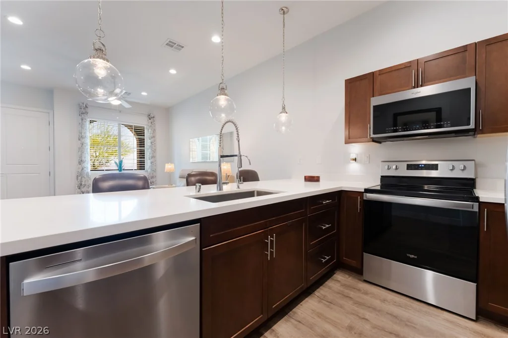 6432 Spring Jog, Las Vegas, NV 89166