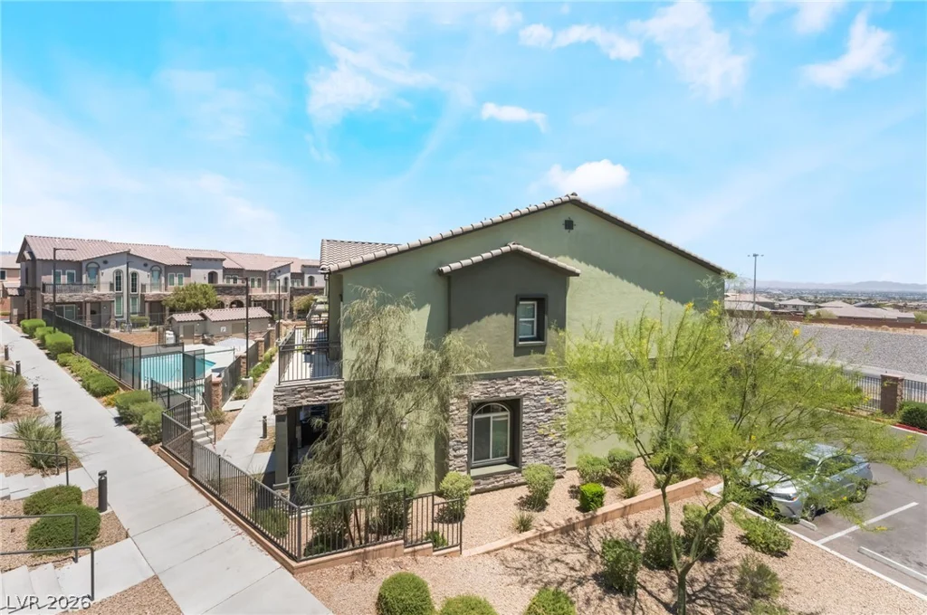 6432 Spring Jog, Las Vegas, NV 89166