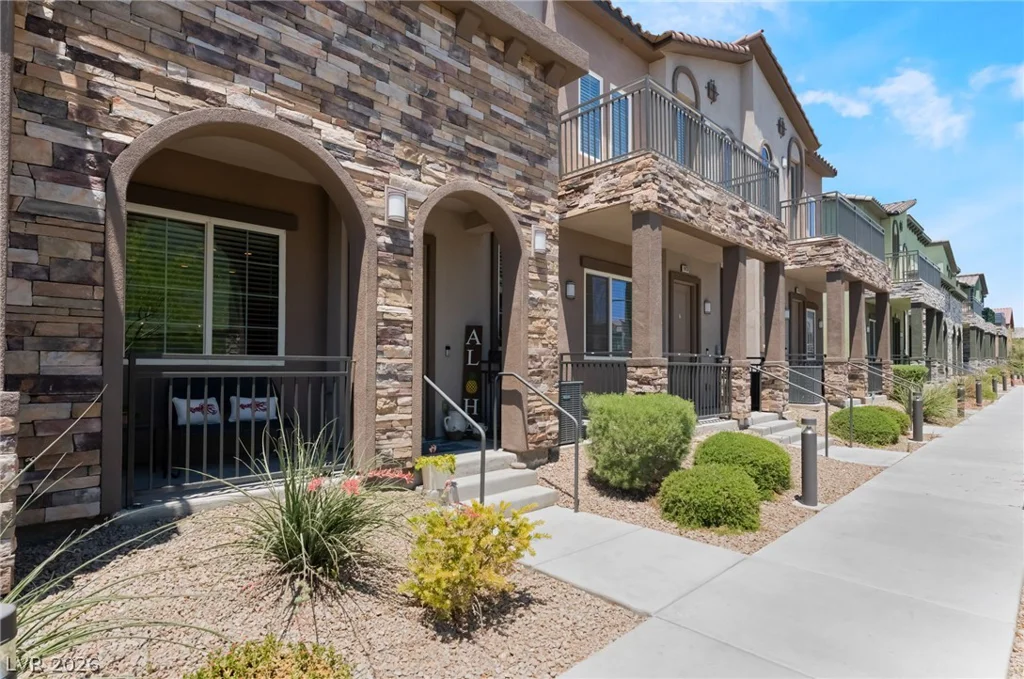 6432 Spring Jog, Las Vegas, NV 89166