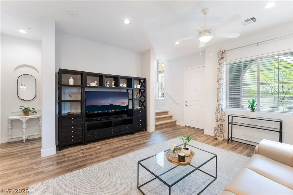 6432 Spring Jog, Las Vegas, NV 89166