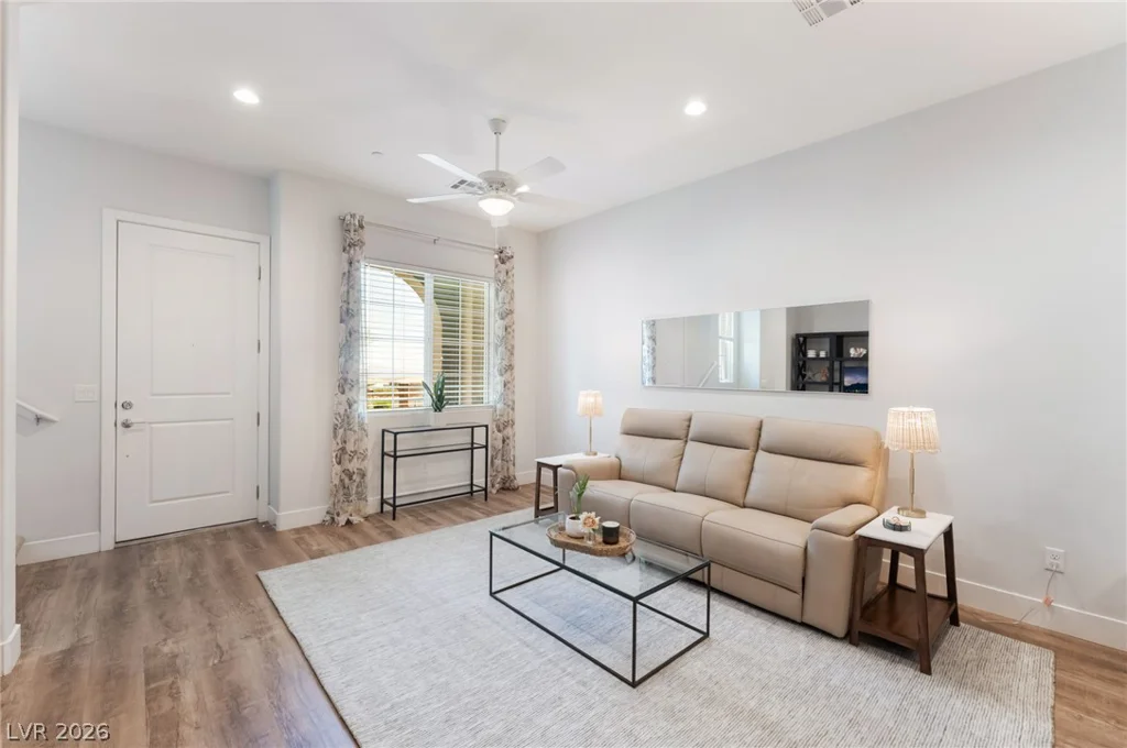 6432 Spring Jog, Las Vegas, NV 89166