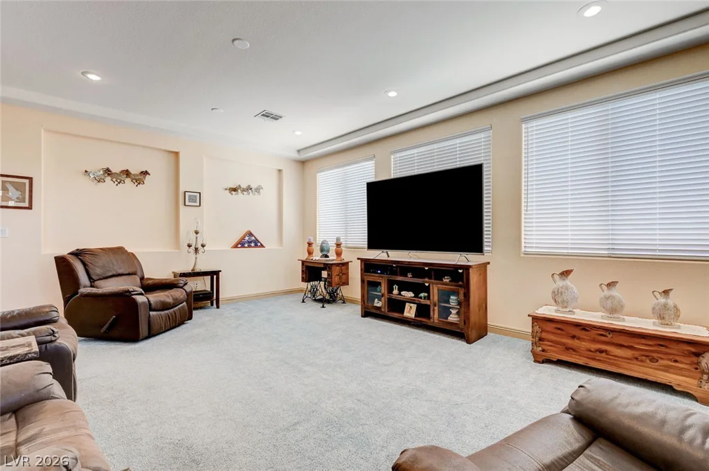 10093 Golden Bluff, Las Vegas, NV 89148