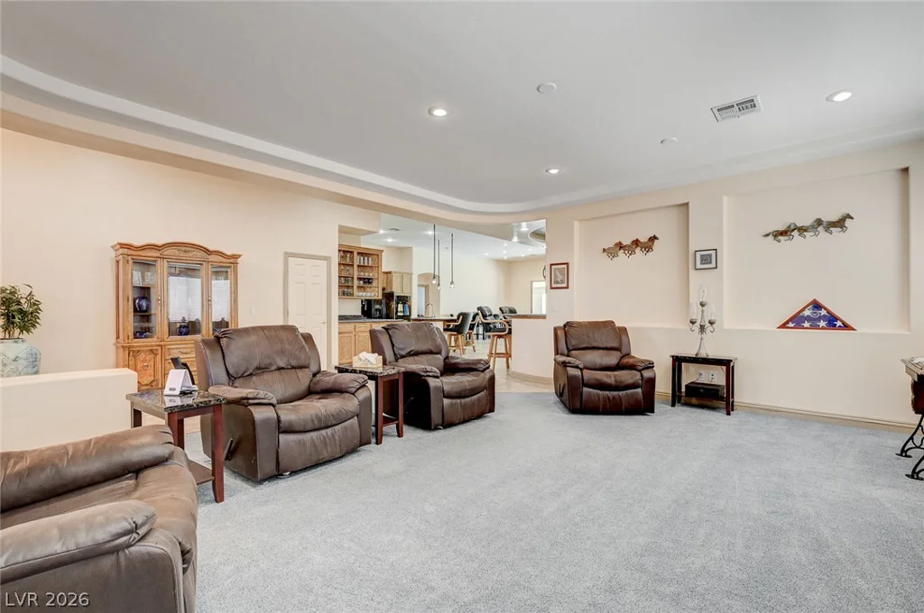 10093 Golden Bluff, Las Vegas, NV 89148