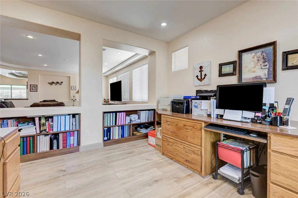 10093 Golden Bluff, Las Vegas, NV 89148