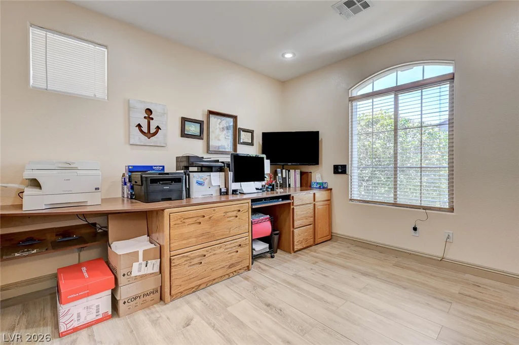 10093 Golden Bluff, Las Vegas, NV 89148