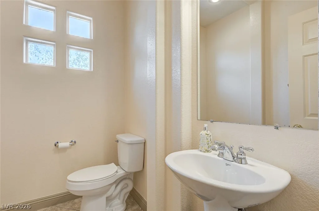 10093 Golden Bluff, Las Vegas, NV 89148