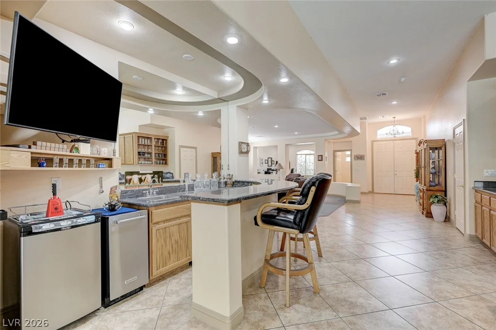 10093 Golden Bluff, Las Vegas, NV 89148