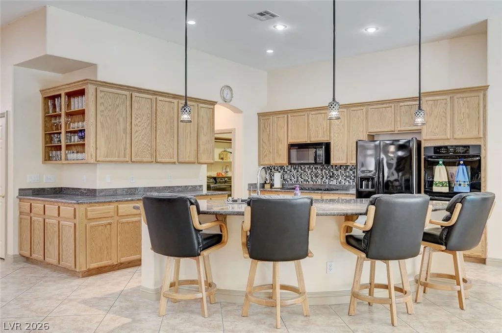 10093 Golden Bluff, Las Vegas, NV 89148