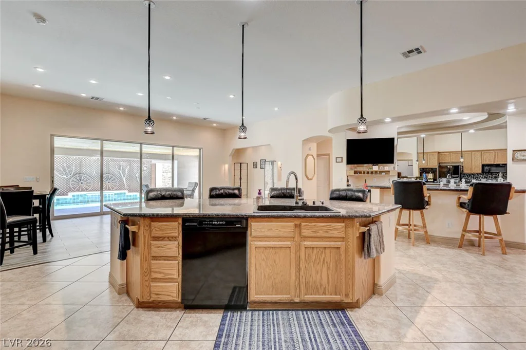 10093 Golden Bluff, Las Vegas, NV 89148