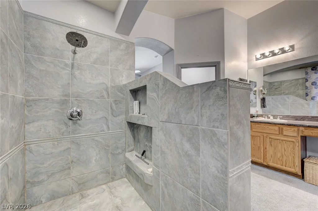 10093 Golden Bluff, Las Vegas, NV 89148
