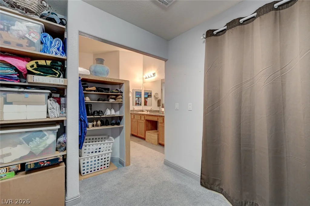 10093 Golden Bluff, Las Vegas, NV 89148
