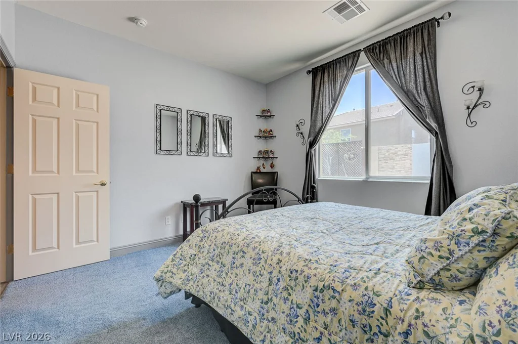 10093 Golden Bluff, Las Vegas, NV 89148