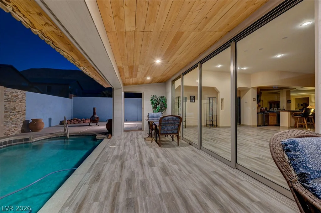 10093 Golden Bluff, Las Vegas, NV 89148