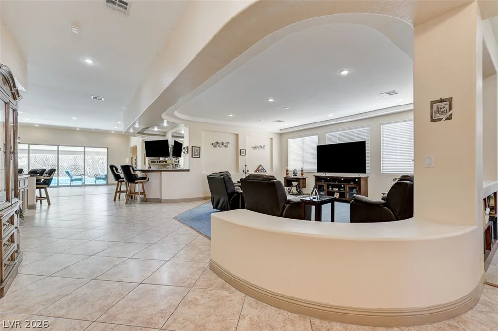 10093 Golden Bluff, Las Vegas, NV 89148