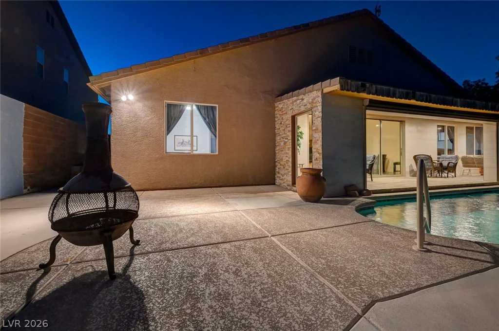 10093 Golden Bluff, Las Vegas, NV 89148